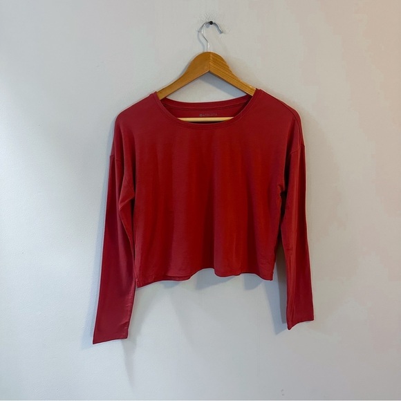 Athleta Tops - Athleta Cropped Orange Red Long Sleeve Athletic Stretchy Top Tee